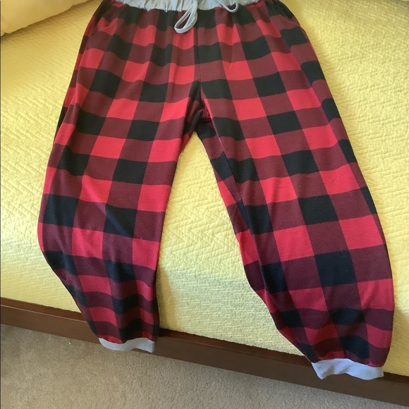 Women’s Gray with Red & Black Buffalo Plaid Pajamas - Picture 4 of 7